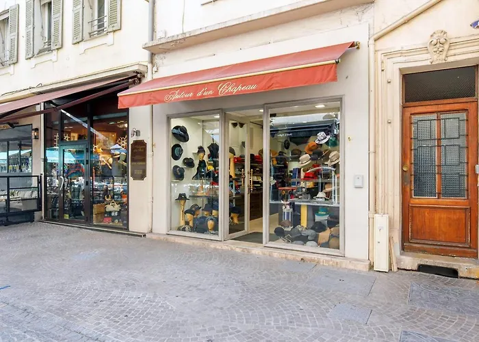 Vagliano Standing Presta Apartment *